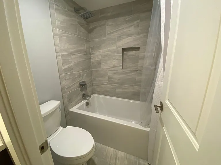 408 Pine St — Photo 12