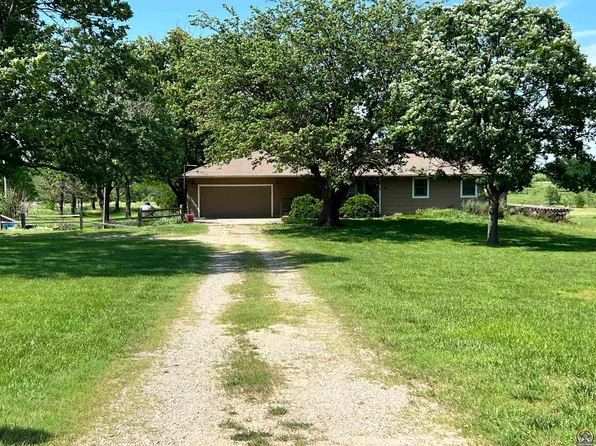 576 Road 120, Emporia, KS 66801