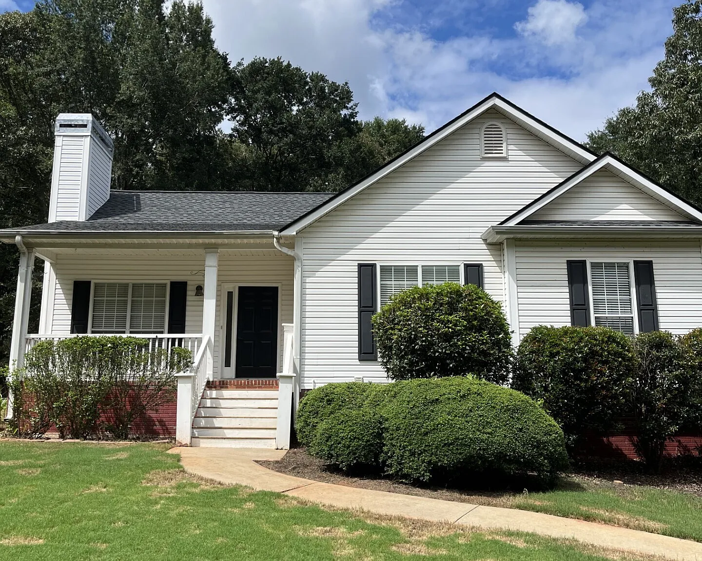 4 bed, 3.0 bath, 2201 sqft, $2,600 — Photo 1