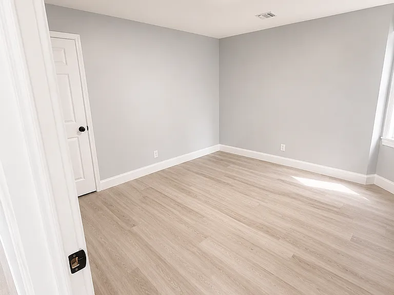 96 Eaton Pl #2L — Photo 11