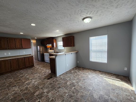 4th image of 11412 Branch Ln #501