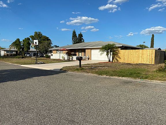 2nd image of 10404 Huckleberry Dr