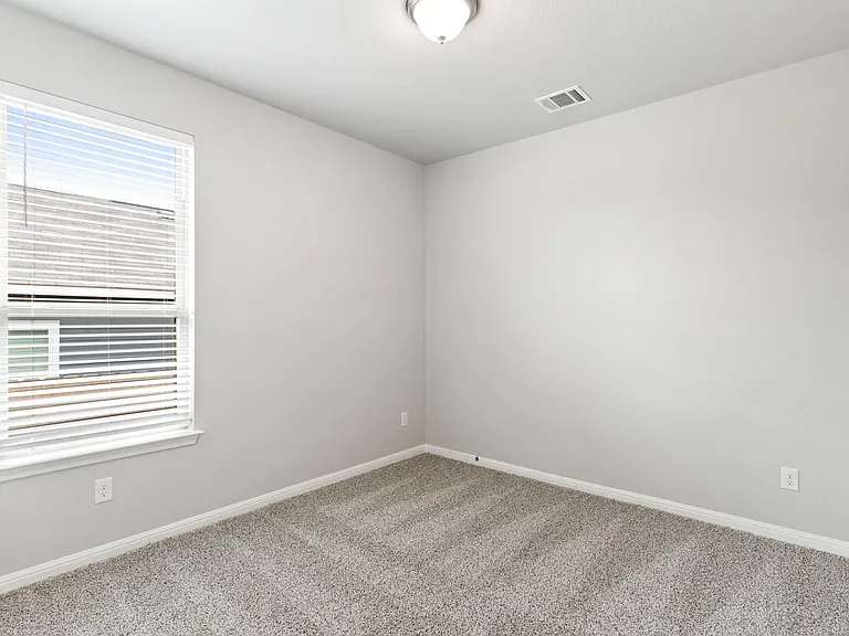 313 McLintock Rd — Photo 13