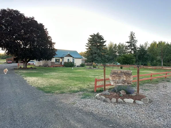20 Noye Rd, Tieton, WA 98947