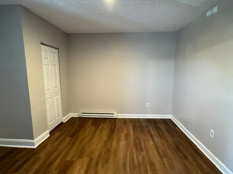 1332 Stevens Ave — Photo 9