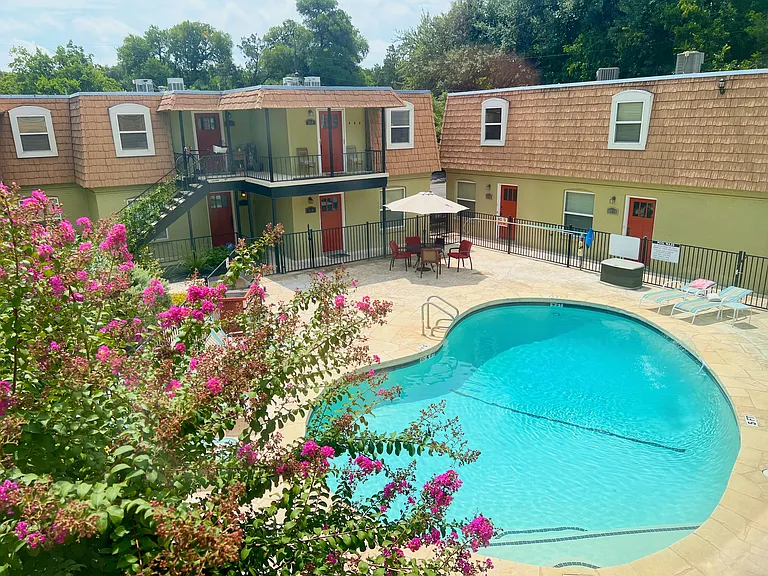 1500 E Side Dr #212-B — Photo 14