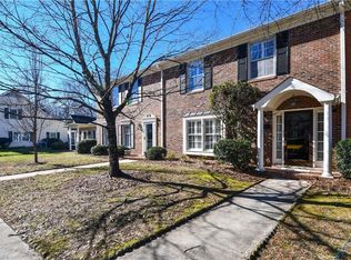 22 Fountain Manor Dr #163, Greensboro, NC 27405