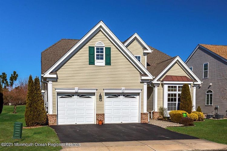 1st image of 15 Jumping Brook Dr