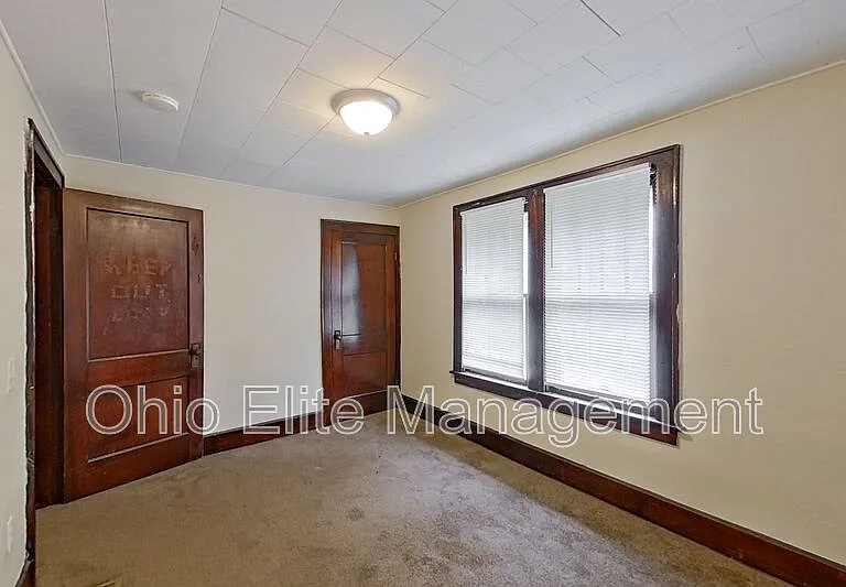 461 Reinhard Ave — Photo 15