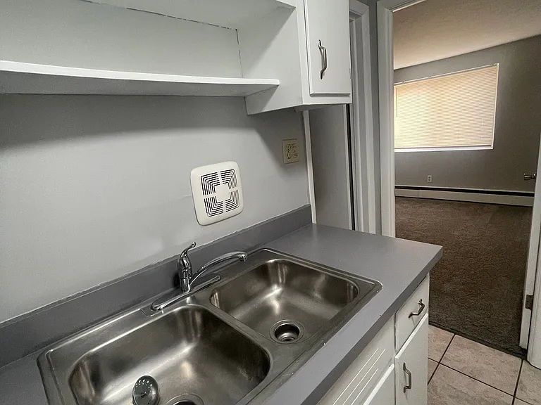 Concord House Apartments — Photo 24