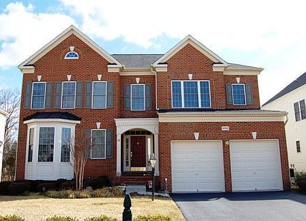 BRICK FRONT COLONIAL