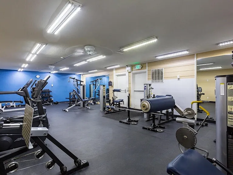 1621 Hotel Cir S #E322 — Photo 15
