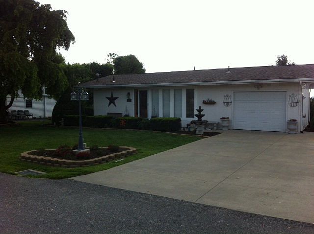1st image of 2612 Cloverlane Dr