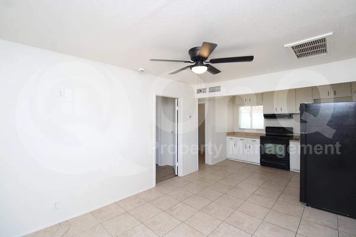 1 bed, 1.0 bath, 784 sqft, $1,100 — Photo 4