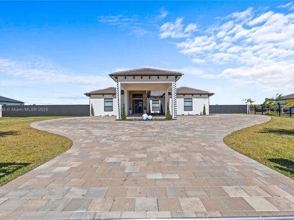 18341 SW 224th St, Miami, FL 33170