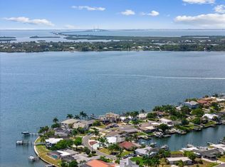 912 Arlington Rd, Palmetto, FL 34221