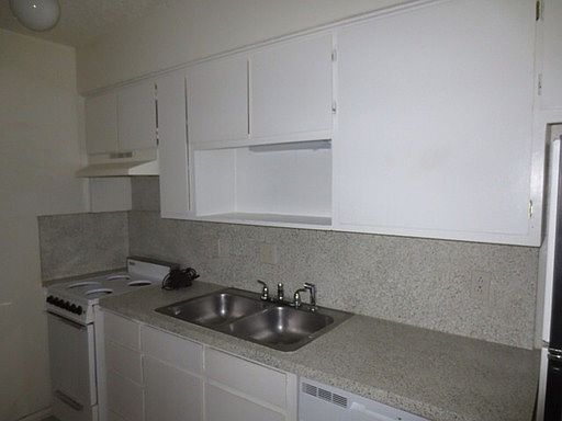 3rd image of 715 N Center St APT 8