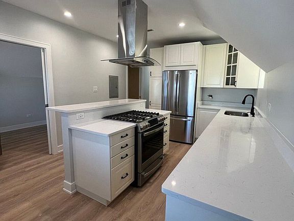 3rd image of 1646 N Central Park Ave APT 2