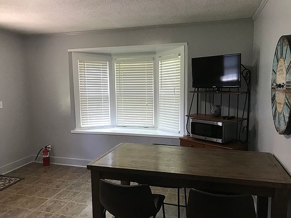 Bay windows in Kitchen 