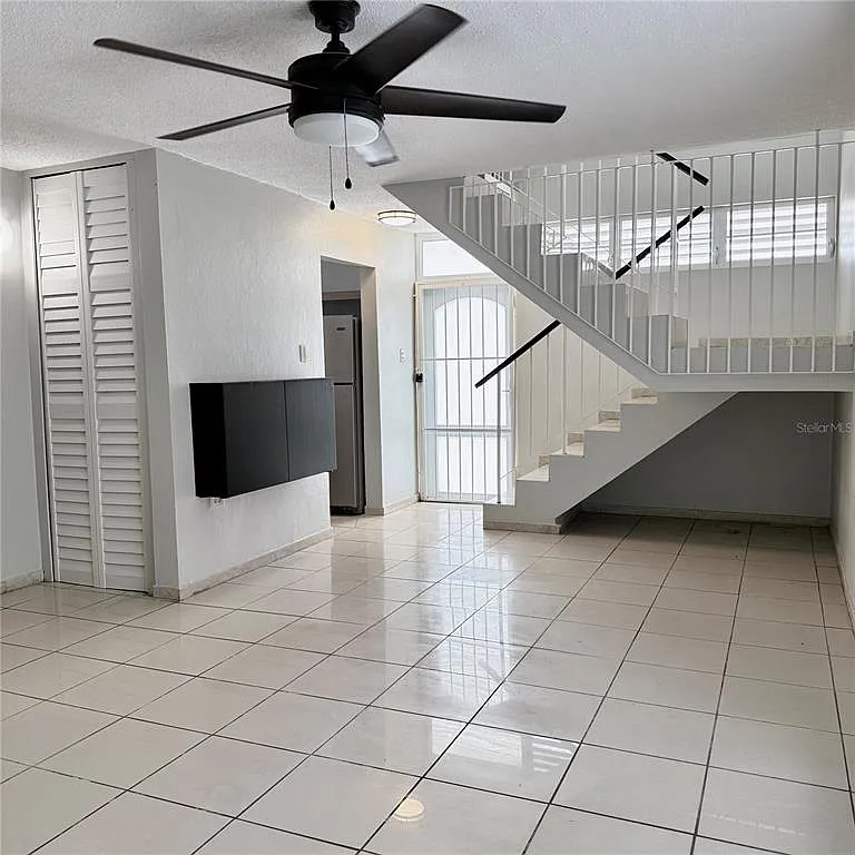 4 bed, 2.0 bath, 1300 sqft, $1,500 — Photo 3