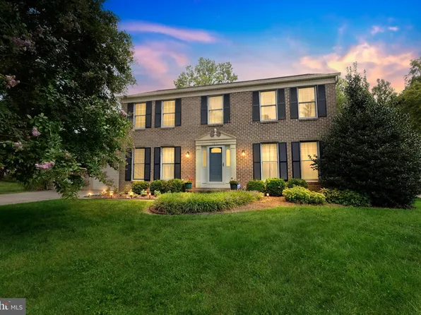 1641 Featherwood St, Silver Spring, MD 20904