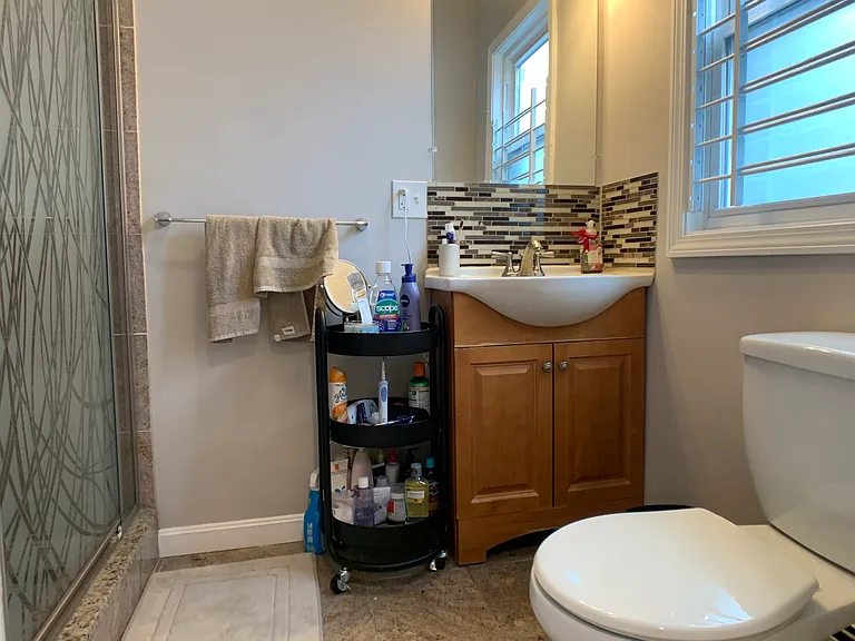 115 Glenville Ave #115 — Photo 11