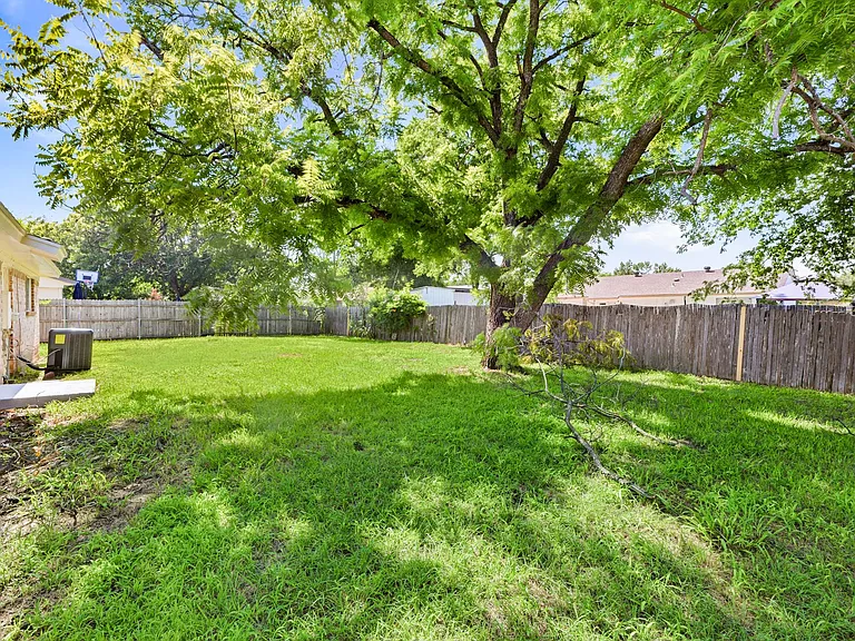 616 Reveille Rd — Photo 23