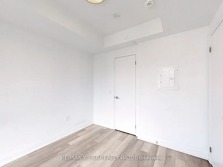 77 Mutual St #708 — Photo 25