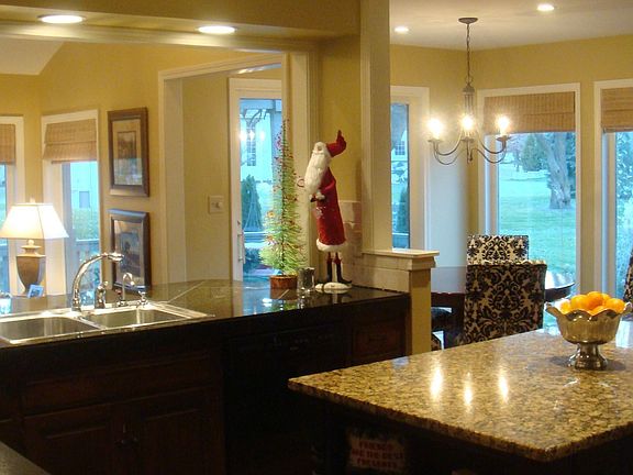 Kitchen access to sunroom