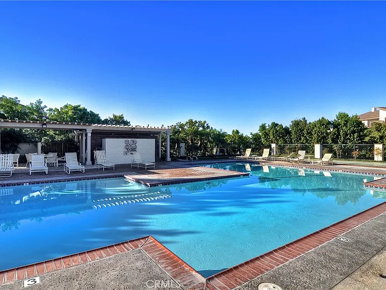 4 Sandbar Dr — Photo 44