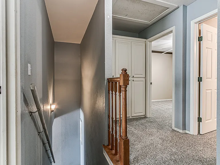 323 Potomac Dr — Photo 25