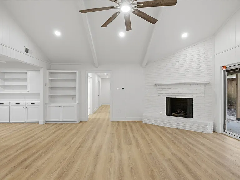 7517 Meadow Oaks Dr — Photo 13