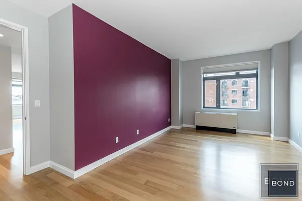 Sold by Bond New York | media 5
