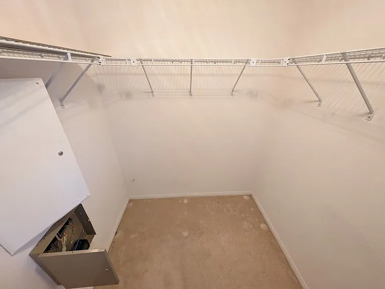 10900 Royal Highlands St — Photo 27