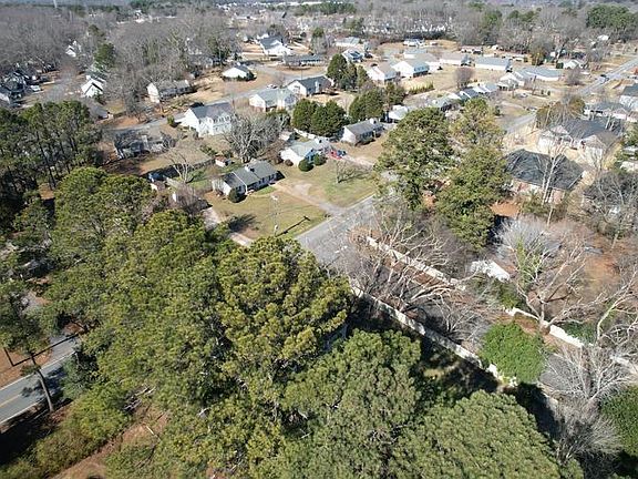 4th image of 1904 E Calhoun St