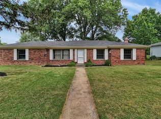 713 La Marite Dr, Ballwin, MO