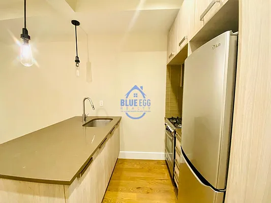 Rented by Blue Egg Realty Corp | media 7