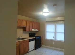 8371 Pioneer Dr, Severn, MD 21144