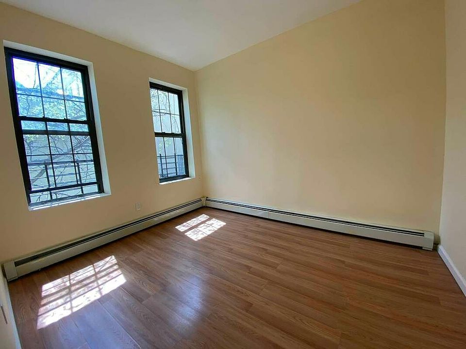 2nd image of 163-06 Hillside Ave #2R