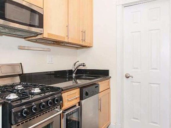 4th image of 491 2nd Ave #16