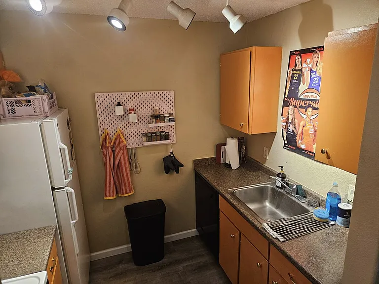 3161 Madison Ave #R111 — Photo 10