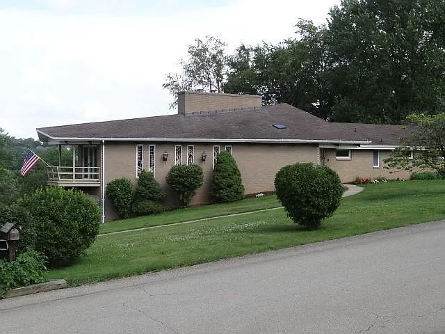115 Clearview Dr photo 1