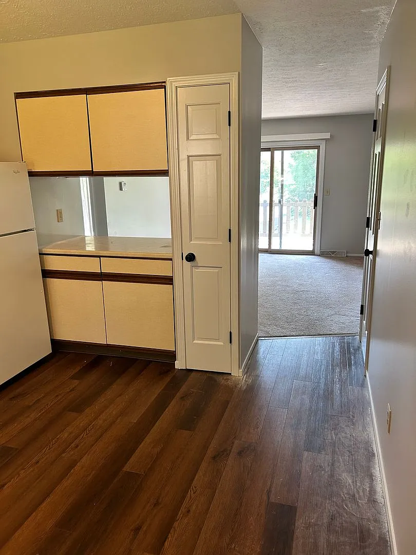 Two bedroom apartment — Photo 3