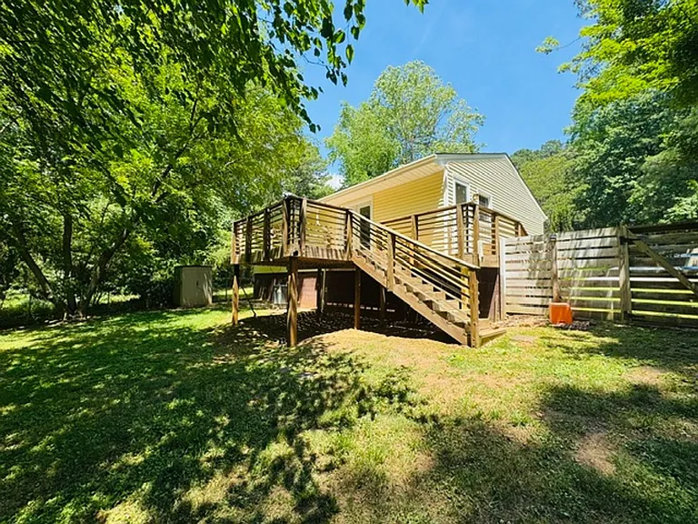 107 Hillbrook Ct — Photo 12