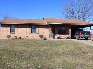 1626 Coretta Cv, Greenville, MS 38703