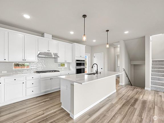 4th image of 5468 Lasiandra Dr