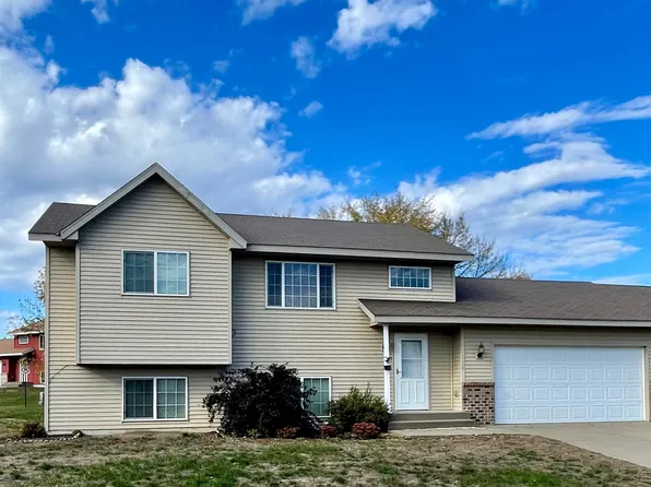 316 Jefferson Ln, Saint Joseph, MN 56374