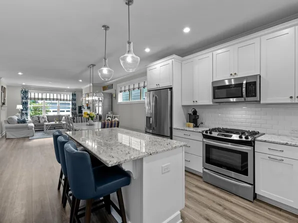 60 Bluffwood Ave, Chapel Hill, NC 27516