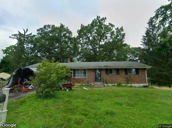 10 Elm St, Wapwallopen, PA 18660