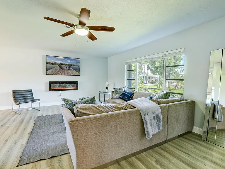 15909 Candle Dr — Photo 19